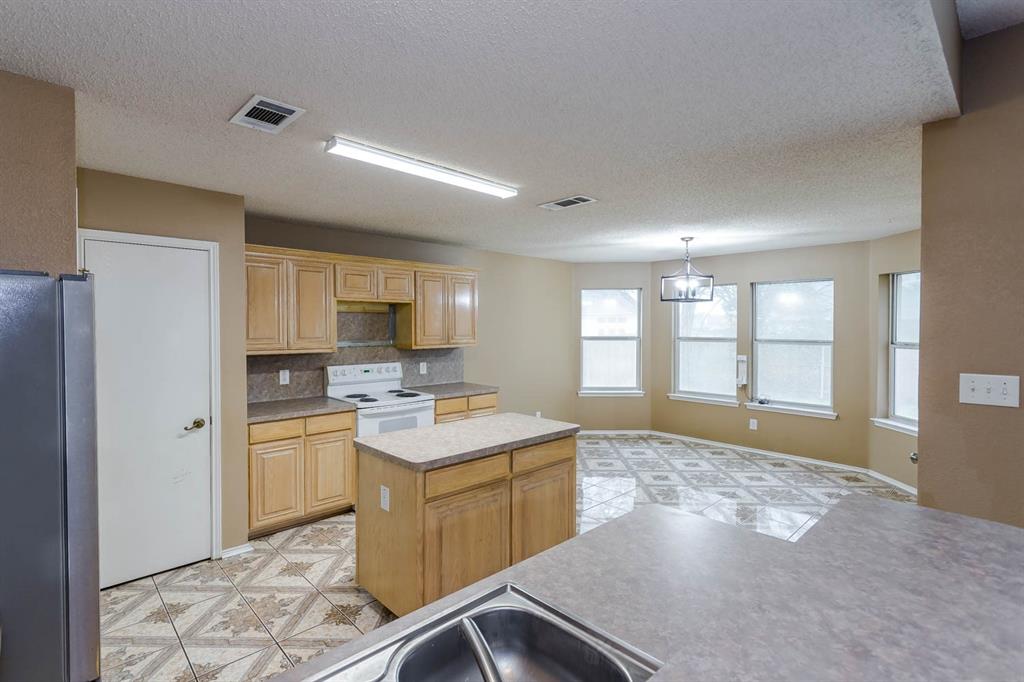 Lonesome Dove Estates Arlingtn - Residential Lease