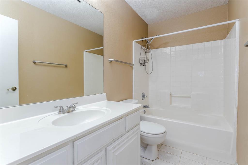 Lonesome Dove Estates Arlingtn - Residential Lease