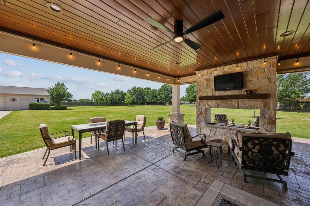 1702 Travis Court