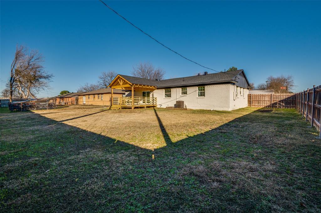 Valwood Park 14 - Residential