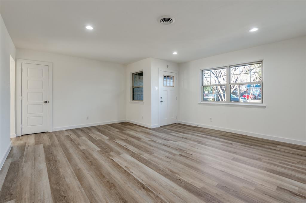 Valwood Park 14 - Residential