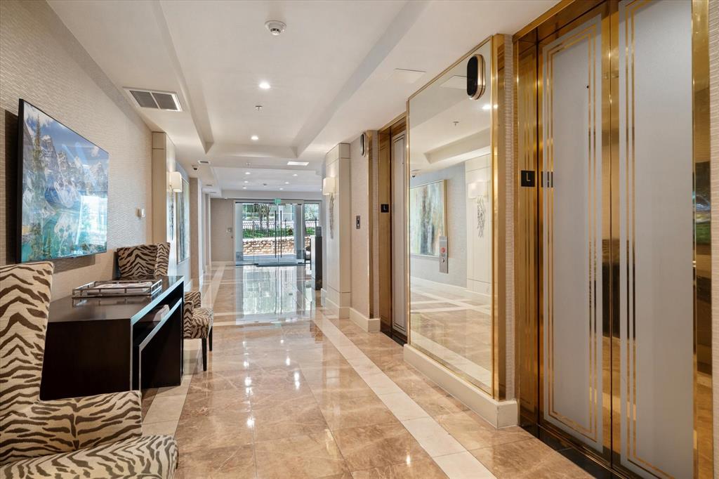 Renaissance On Turtle Creek Condo - Residential