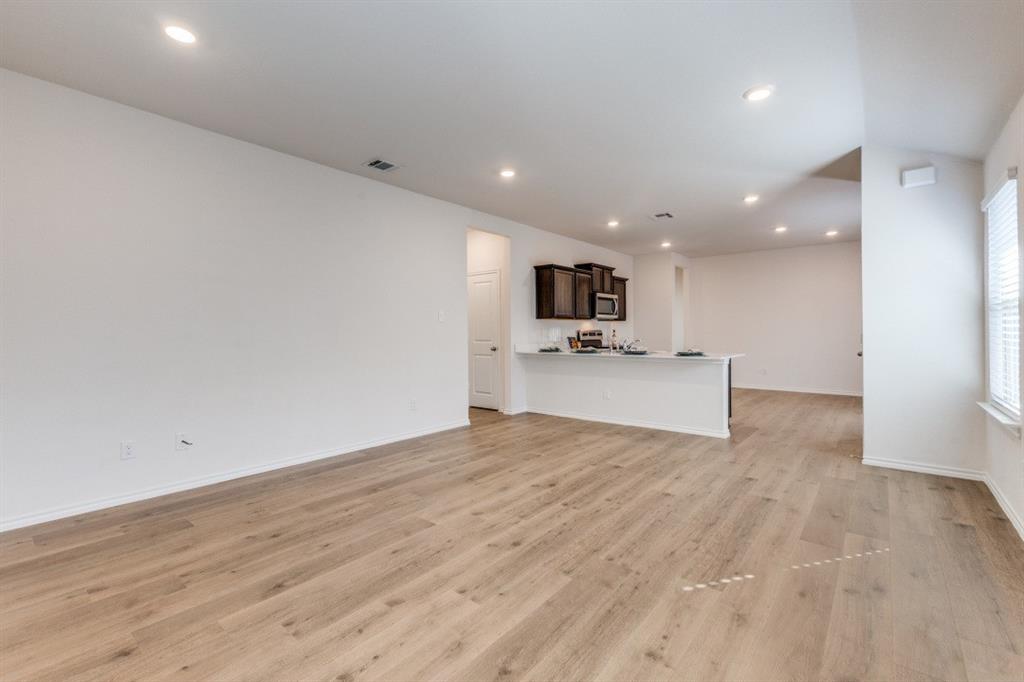 TRAVIS RANCH GOVERNORS - Residential