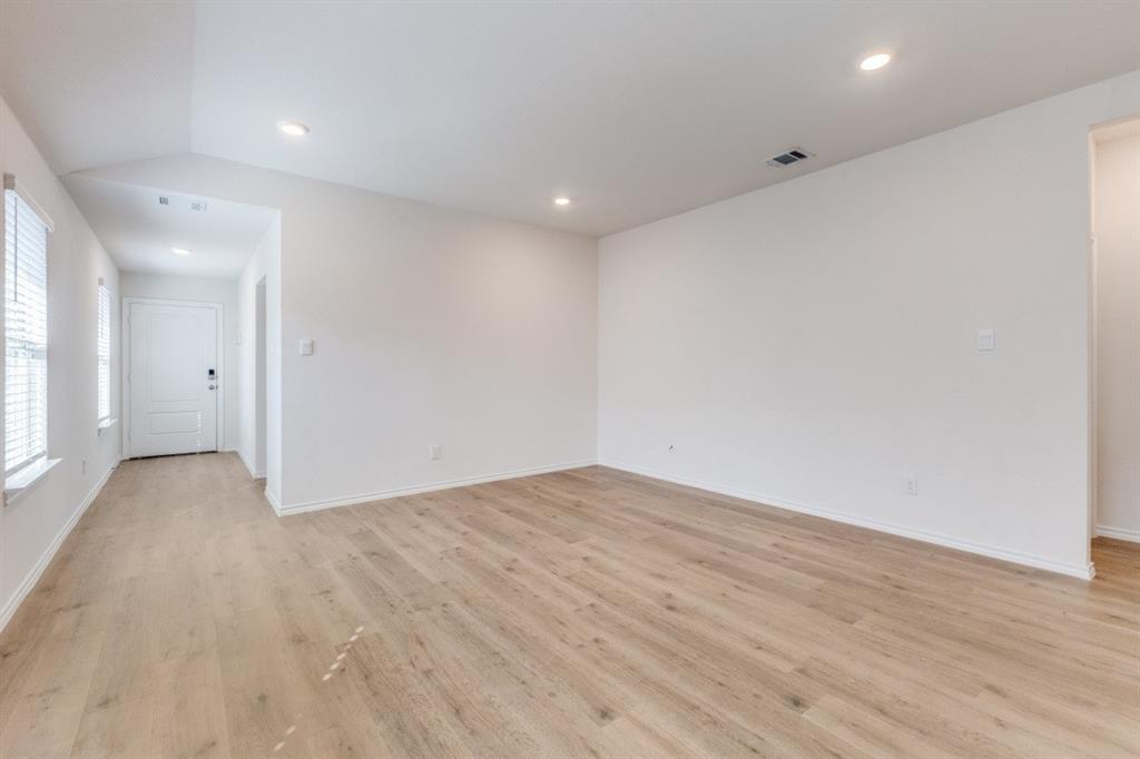 TRAVIS RANCH GOVERNORS - Residential