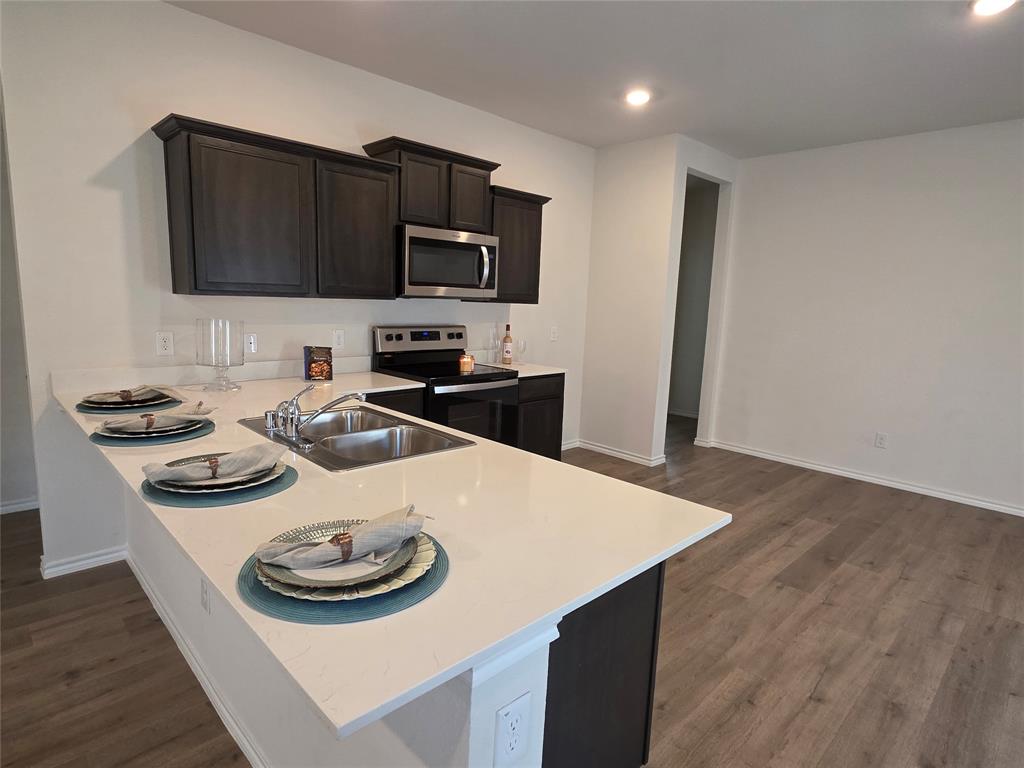 TRAVIS RANCH GOVERNORS - Residential