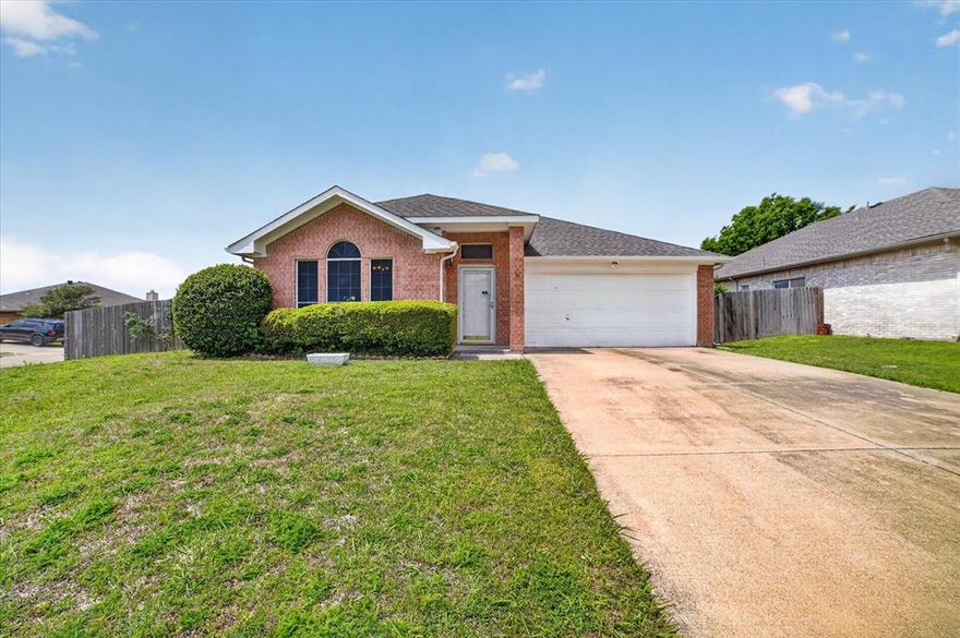 Charming single-story home located in the desirable Overlook Estates II subdivision in Midlothian, offering 3 bedrooms, 2 full bathrooms, and a functional open-concept layout. This well-maintained home features a spacious living area with a cozy wood-burning fireplace, perfect for relaxing or entertaining. The kitchen includes a breakfast bar, eat-in dining space, and ample cabinetry. The primary suite offers a private retreat with an ensuite bath featuring a garden tub, separate shower, built-in cabinetry, and a walk-in closet. Two additional bedrooms also include walk-in closets, providing plenty of space for family or guests. Situated on a generous corner lot with a large backyard, this property offers plenty of room for outdoor enjoyment. Additional highlights include a 2-car attached garage, separate utility room, covered patio, and a mix of carpet, tile, and luxury vinyl plank flooring throughout. Located within Midlothian ISD and conveniently close to schools, shopping, and dining. Property is being sold as-is, presenting a great opportunity for buyers to add their personal touch or investment value.