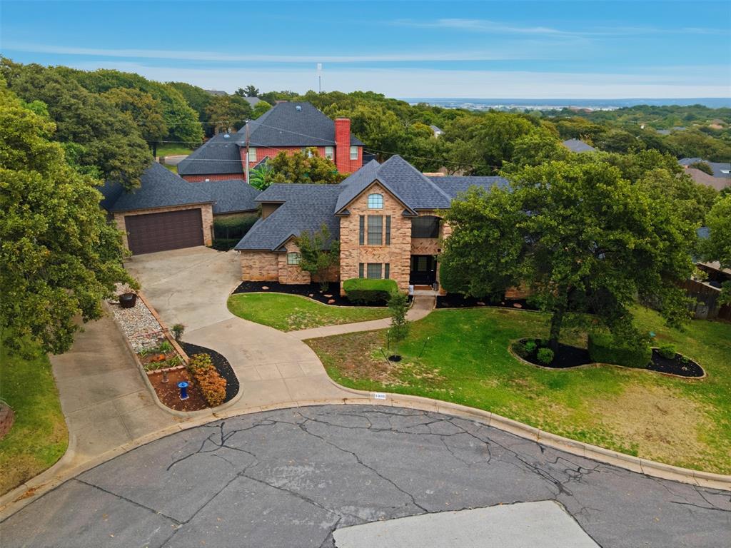 1006 Alta Vista Court