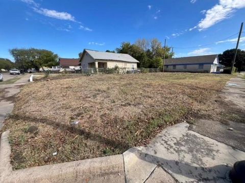 1063 Illinois Avenue 4 Fort Worth TX 76104