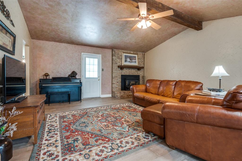 1324 Bluebird Lane