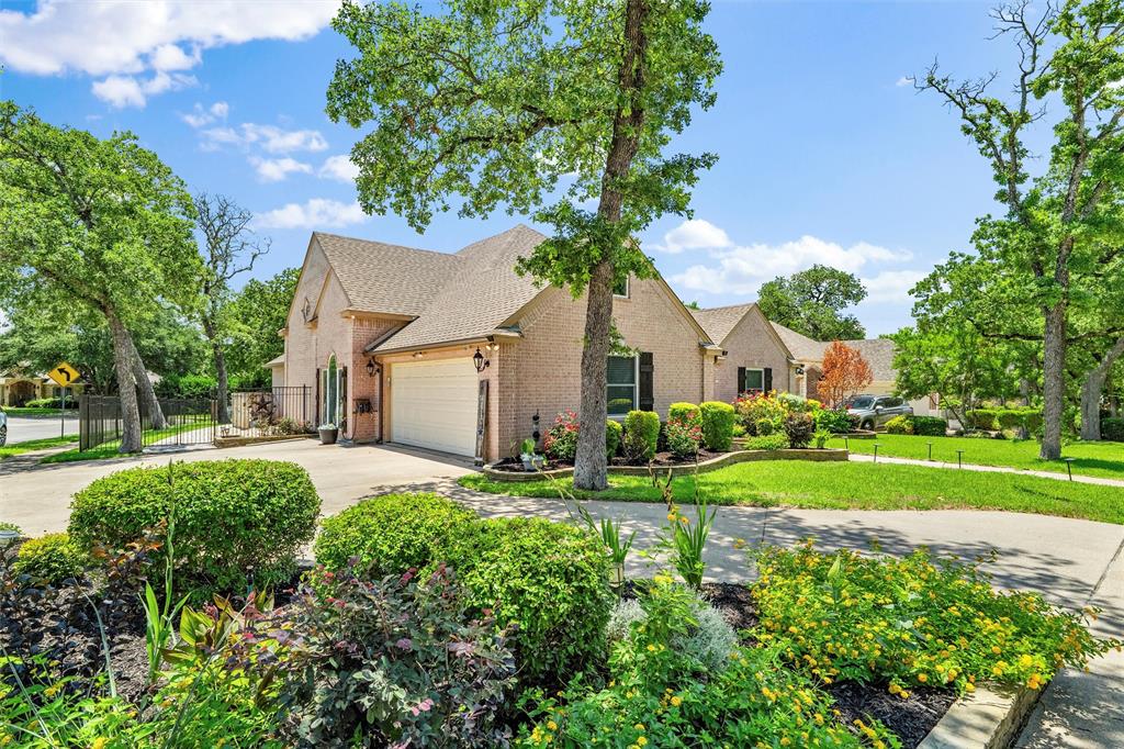1401 Briar Meadow Drive