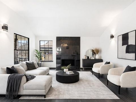 2361 Peak Street Fort Worth TX 76106