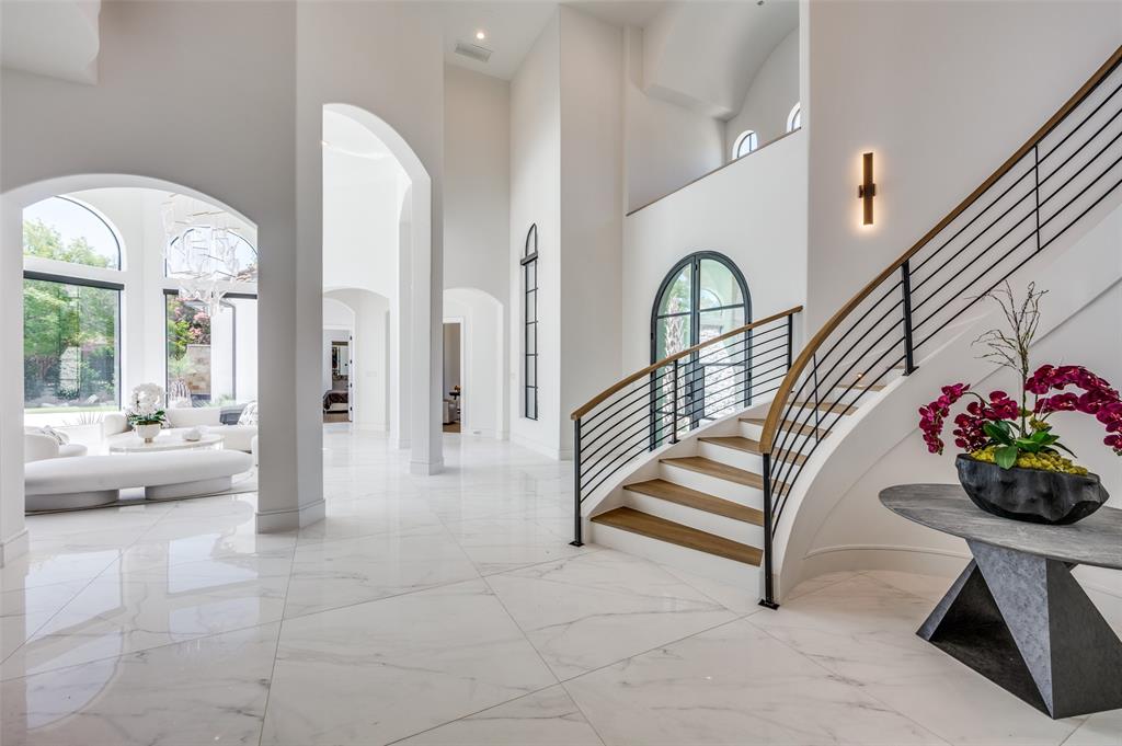 4910 Monterey Drive