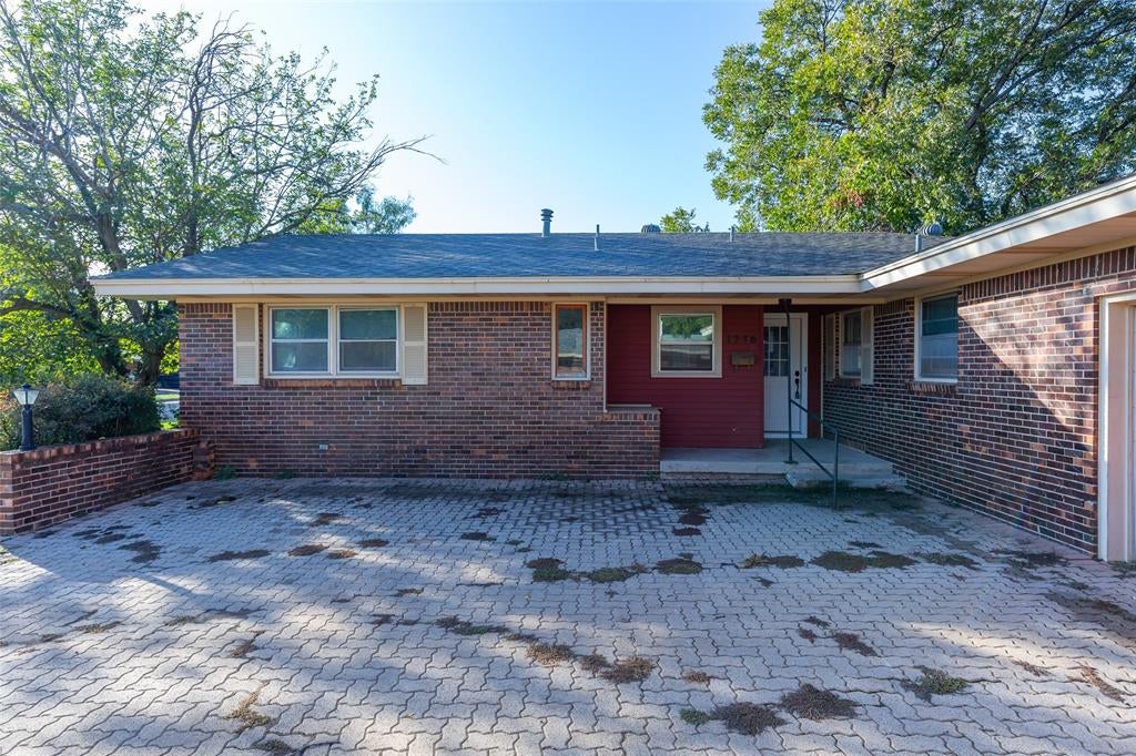 1736 Glenhaven Drive