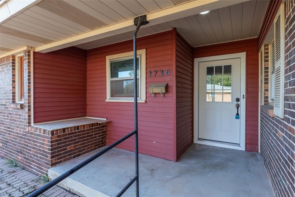 1736 Glenhaven Drive