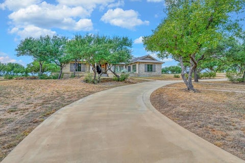 Photo of 3989 Sunset Cliff Road, Burnet, TX 78611 (MLS # 21390633)