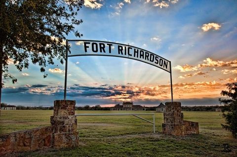 A home in Jacksboro