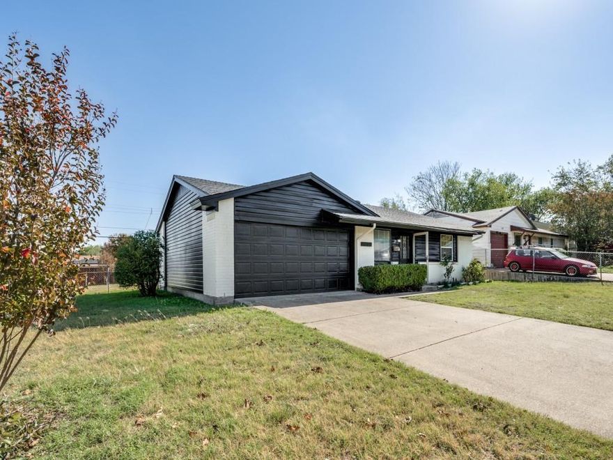 WOW! Completely remodeled!  3-1.5-2 in Fairmeadows!  Once you look at it, you will want it!  Come tour this stunning home priced well at only $269,000 and make your offer today!  It has new cabinets, luxury flooring, granite countertops, huge corner lot with a big yard, new paint, New AC, New roof, and SO much more! SELLER IS RELATED TO THE LISTING BROKER. BUYER TO VERIFY ALL MEASUREMENTS, SCHOOLS< AND UTILITIES.