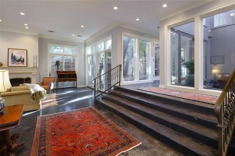 7 Glenchester Court Dallas TX 75225