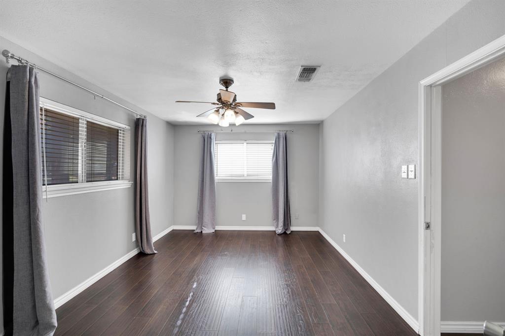 College Hills#4 - Residential Lease