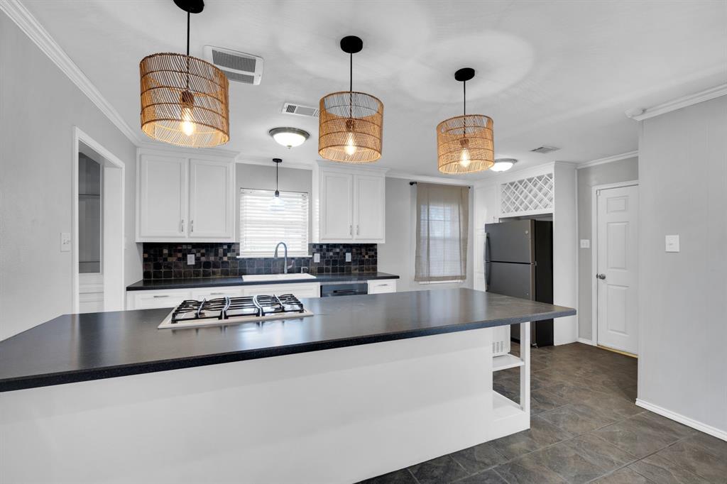 College Hills#4 - Residential Lease