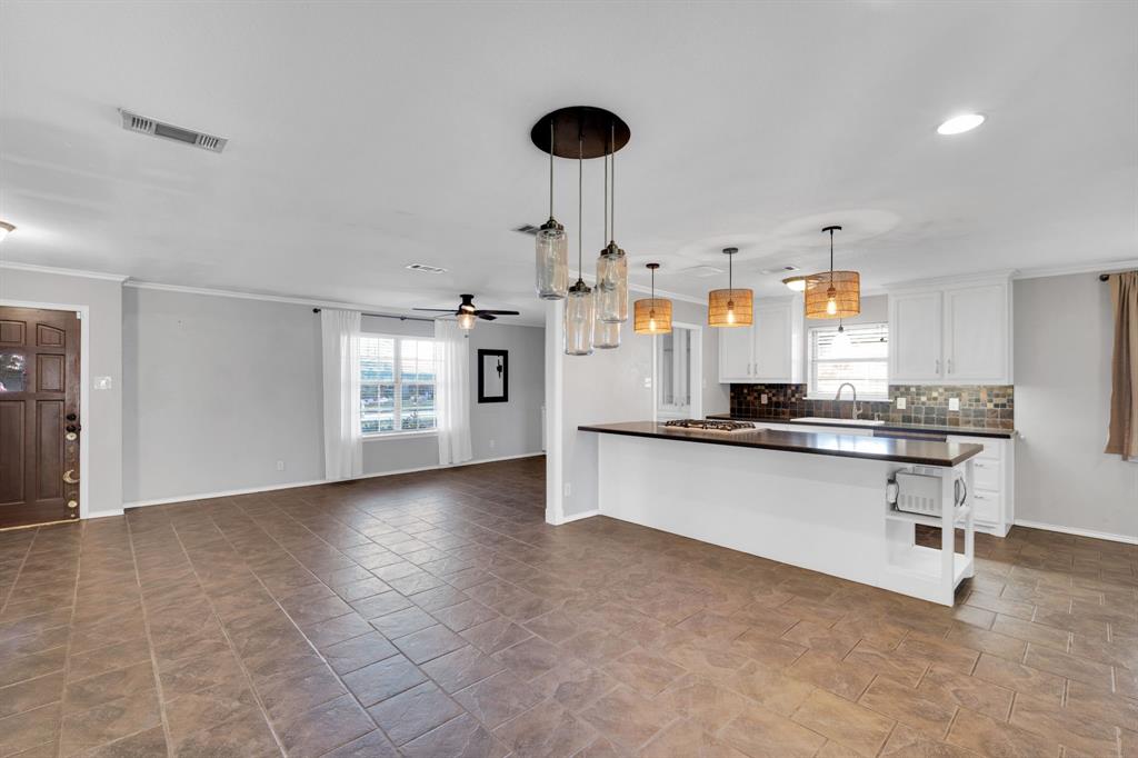 College Hills#4 - Residential Lease