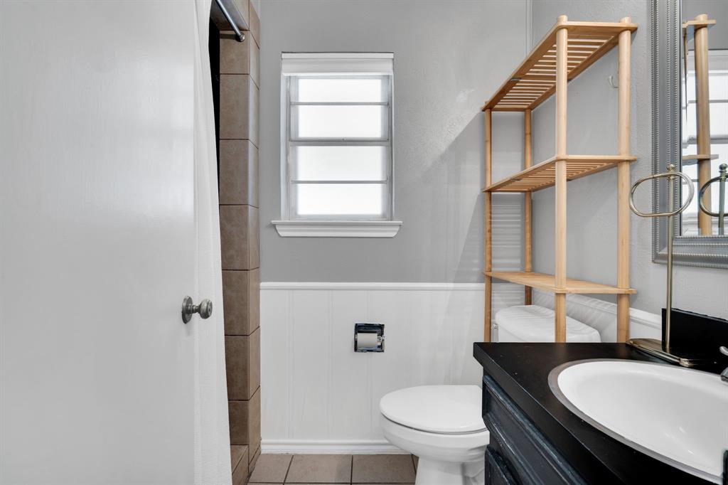 College Hills#4 - Residential Lease