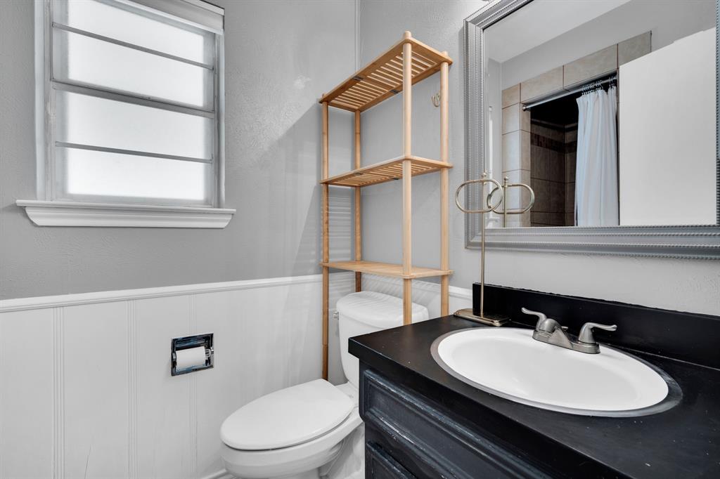 College Hills#4 - Residential Lease