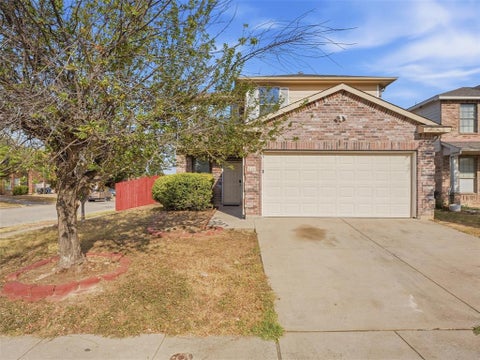 Photo of 8101 Southern Pine Way, Fort Worth, TX 76123 (MLS # 21391914)
