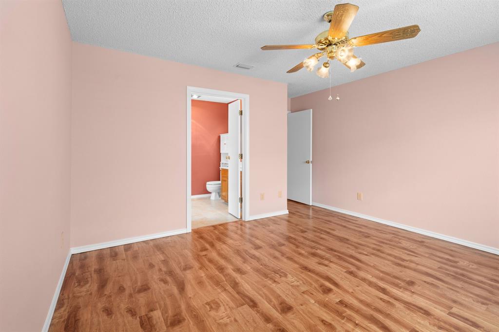 2420 Oakcrest Drive