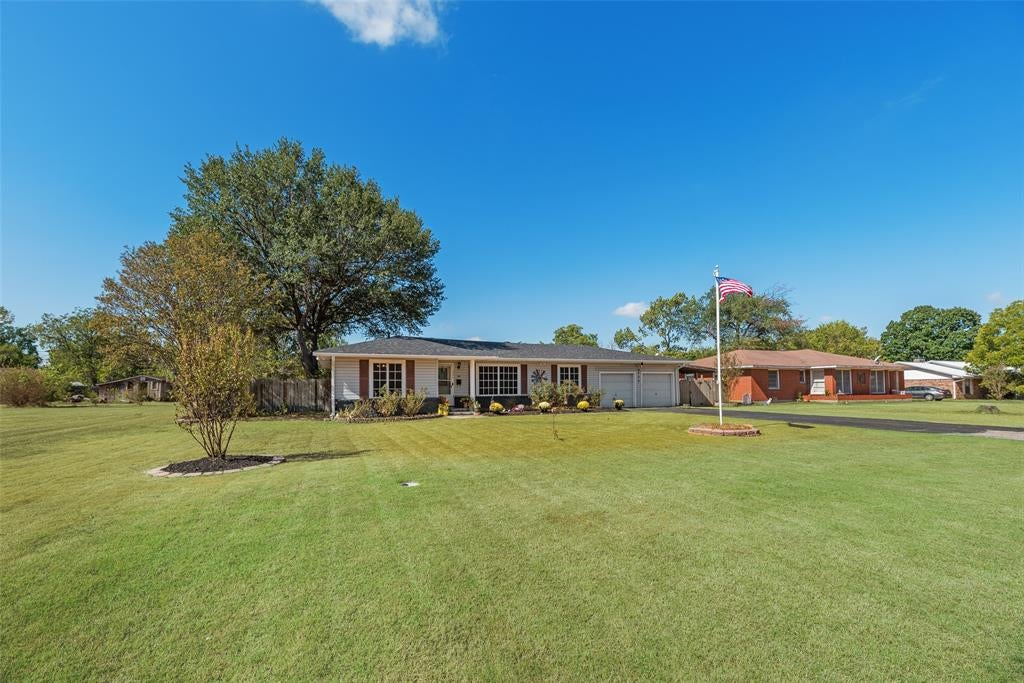 205 Laurel Trail