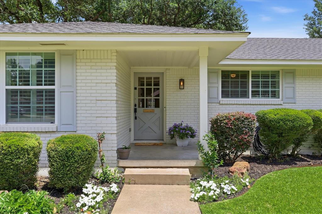 406 Saint Lukes Drive