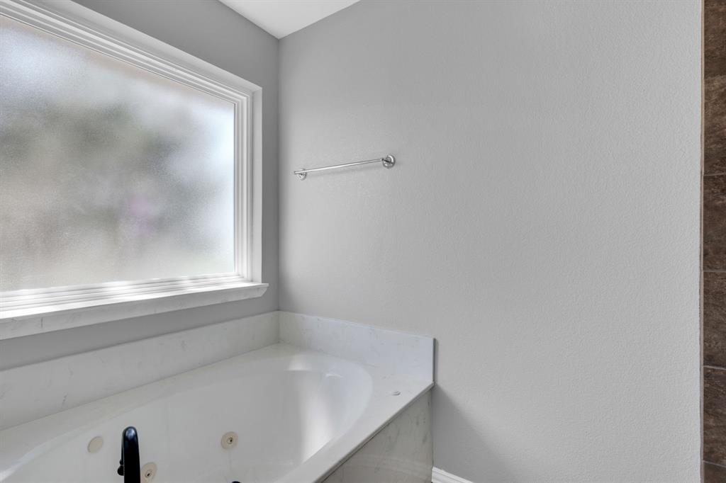 812 P OLIVARI 3.99 ACRES - Residential