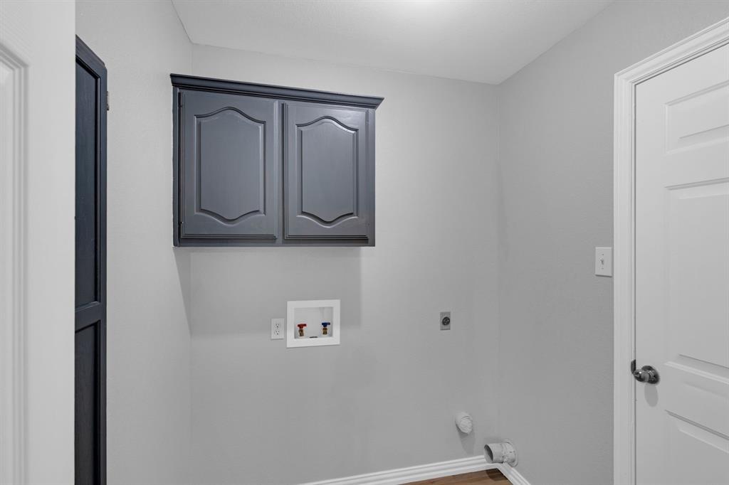 812 P OLIVARI 3.99 ACRES - Residential