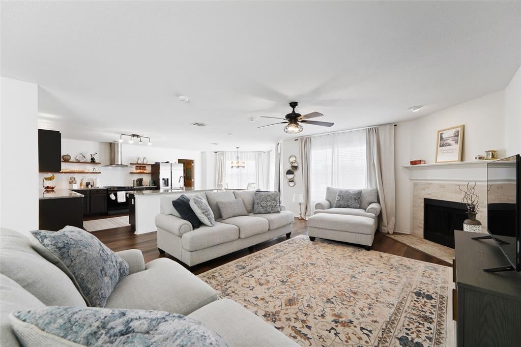 Photo of 7536 Brentwood Stair Road, Fort Worth, TX 76112 (MLS # 21382683)