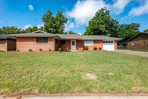 Photo of 1762 N McCart Street, Stephenville, TX 76401 (MLS # 21305333)