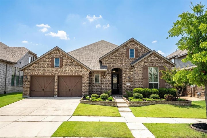 Photo 1 of 39 — 1217 7th Street, Argyle, TX 76226