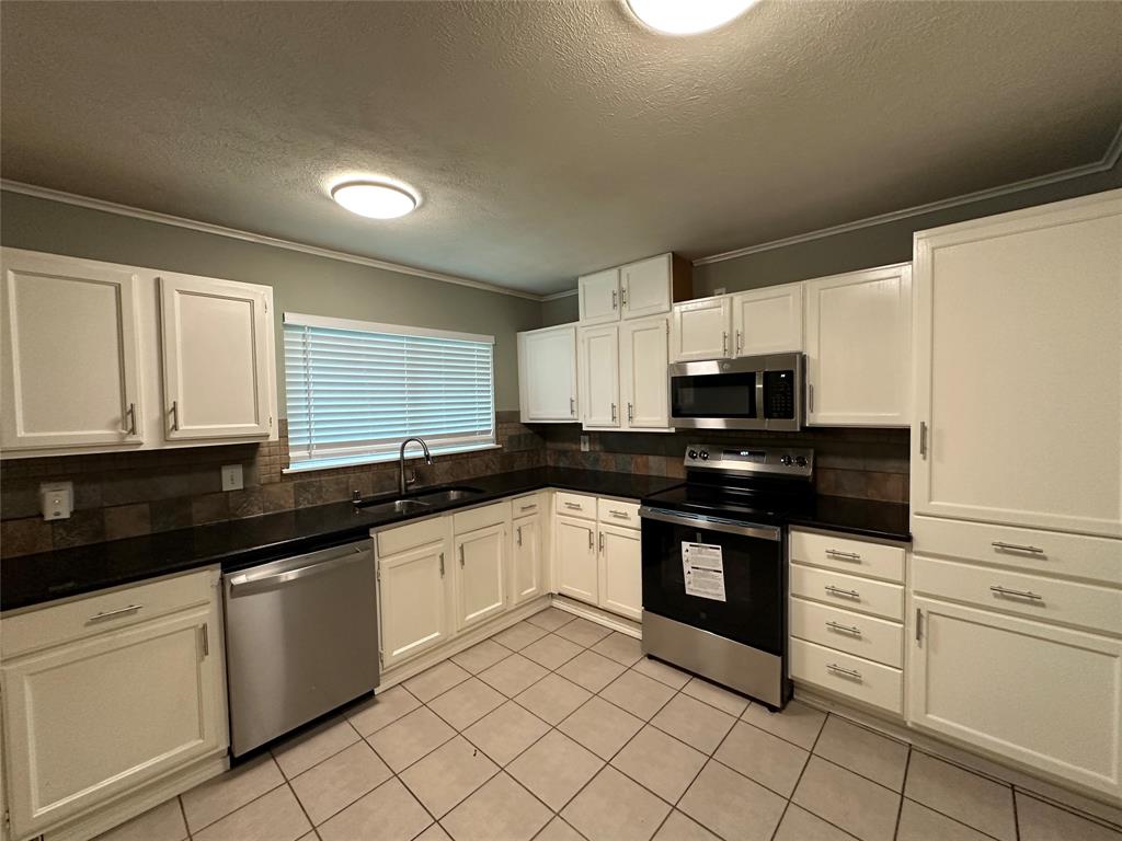 Kenwood Heights 01 - Residential