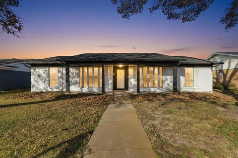 1809 Melrose Street Garland TX 75042