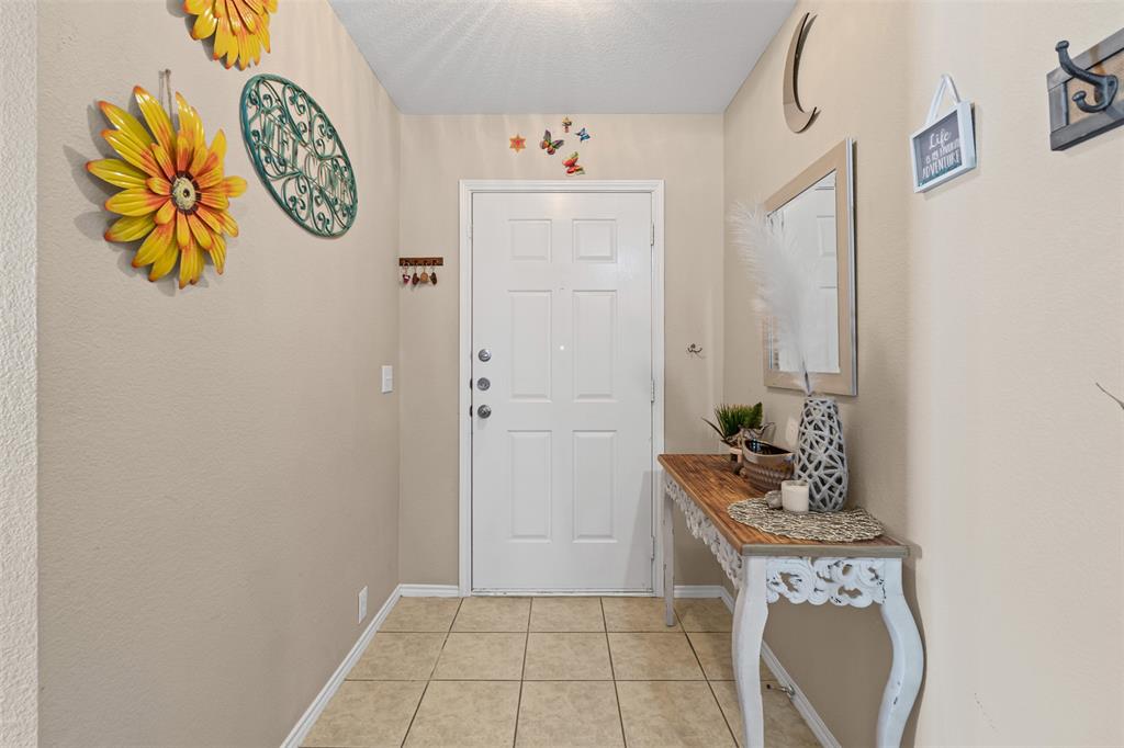 1812 Little Deer Lane