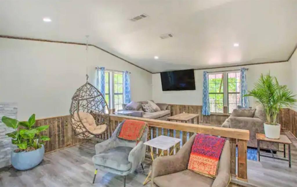 9899 Archer Lane
