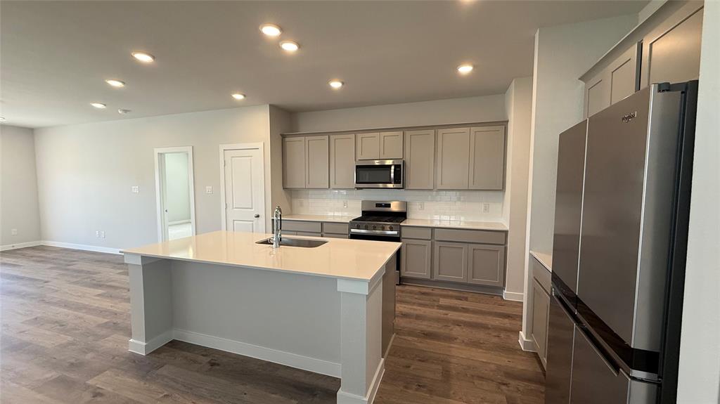 Ambergrove at Whiteside Village - Residential Lease