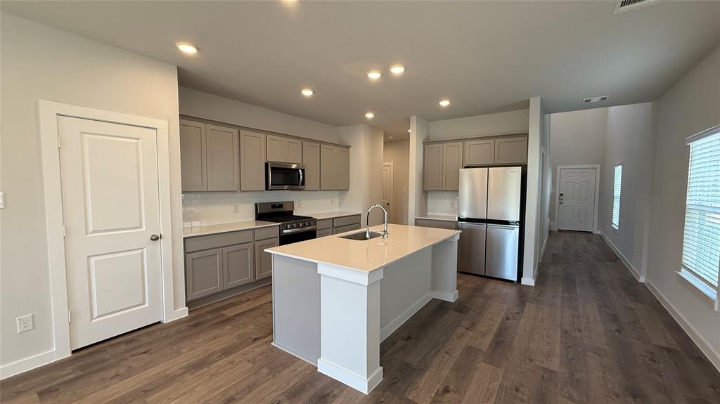 Ambergrove at Whiteside Village - Residential Lease