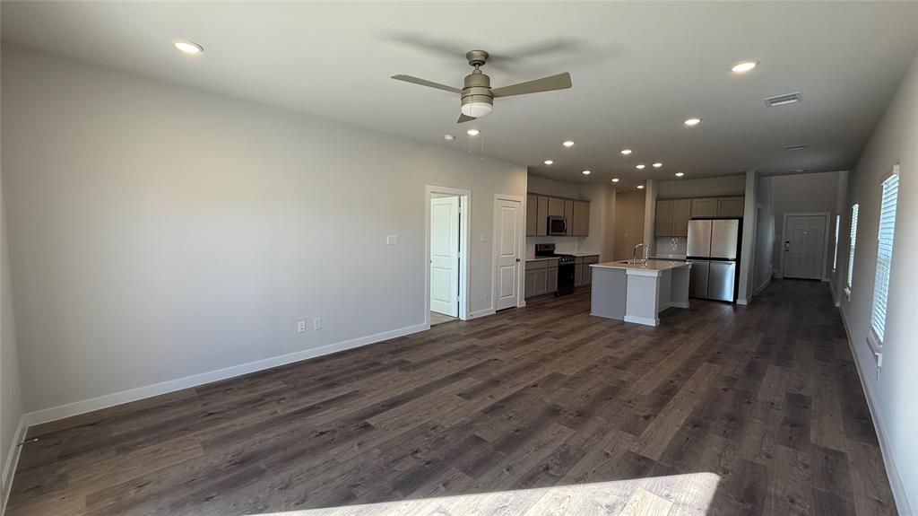 Ambergrove at Whiteside Village - Residential Lease