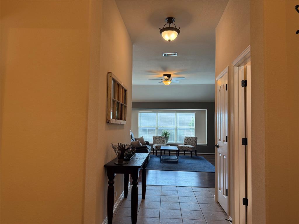 1410 Fox Glen Trail