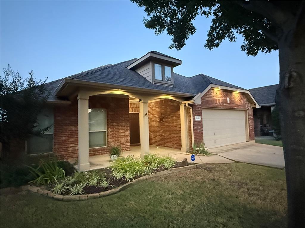 1410 Fox Glen Trail