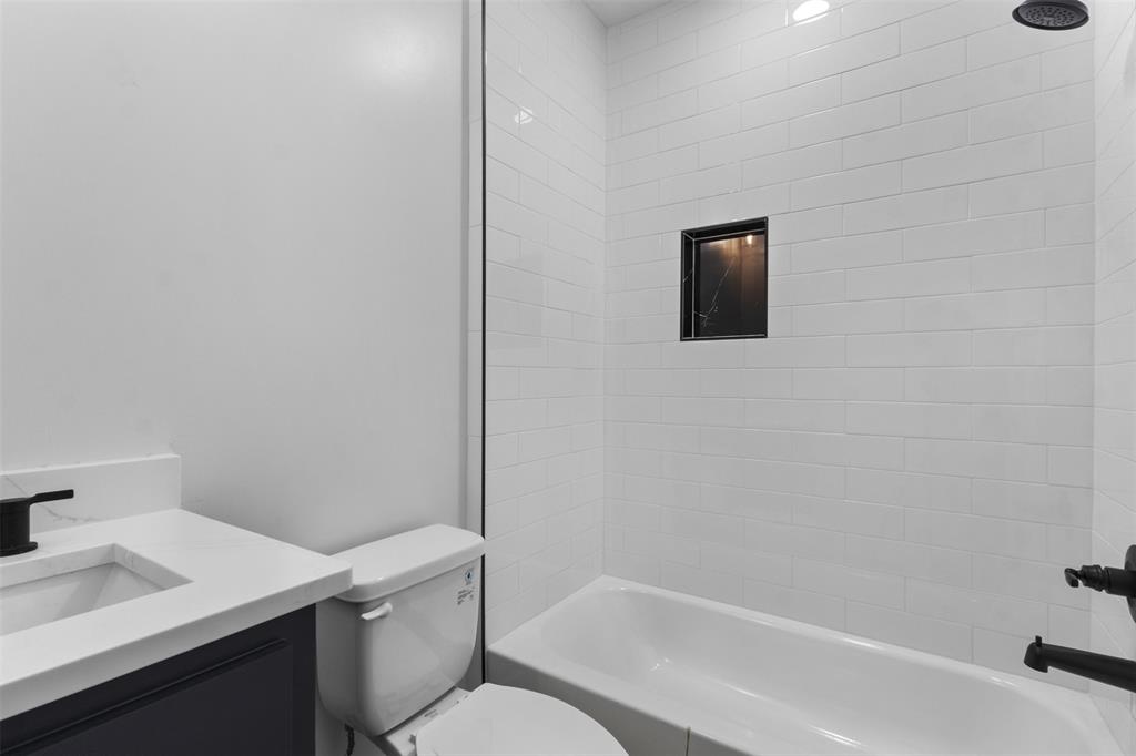 MAINA ESTATES - Residential