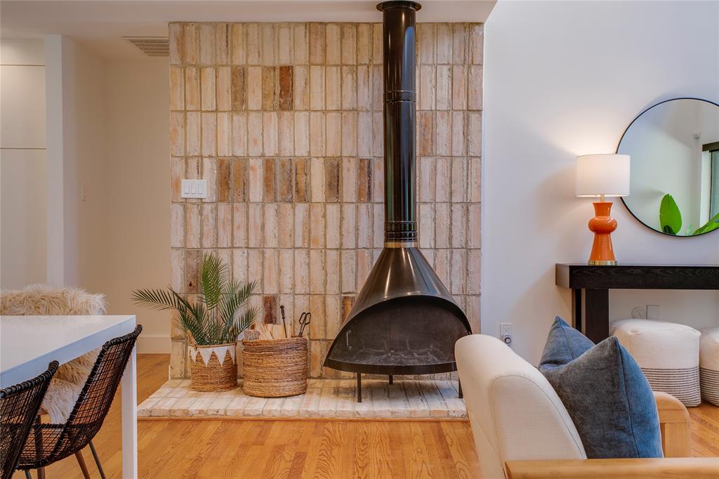 Dement & Hardy Cb 4599 - Residential