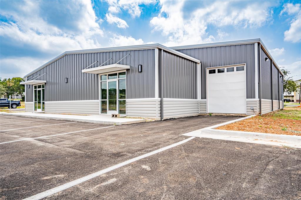 Corridor 51 Business Center - Commercial Lease