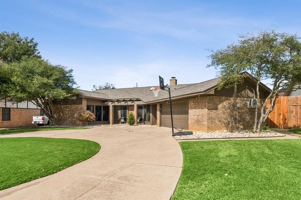 1905 REVERCHON DR, ARLINGTON, TX 76017 - Image efdef7cbaab8de2ca07ebdce9fe7fec1/2726801879