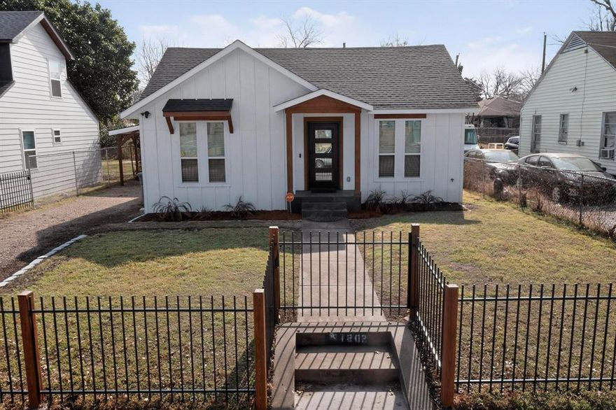 Price adjustment! Recently renovated, like new 4-2.5.  It's movein ready and located in walking distance from the upcoming Southern Gateway Deck Park, Halperin, which will feature a children's playground, performance amphitheater, and an elevated pathway; the Dallas zoo, and Dallas transit, and just minutes from Downtown. A one story with an open floor plan, recessed ceilings, decorative lighting, a fireplace and an island kitchen.  The master suite has lots of natural light, and is large enough for a sitting area where you can enjoy a book and drink
 while viewing the sun rise and set.  Steal away in the master bath, which has a separate standalone tub and shower, dual sinks, a water closet, and a Walkin closet.  Home also has a carport, oversize back deck, and a shed.  Hurry this gem won't last long.